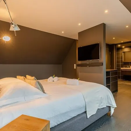 Casiola - Fabulous House For 8 People With Sunny Garden