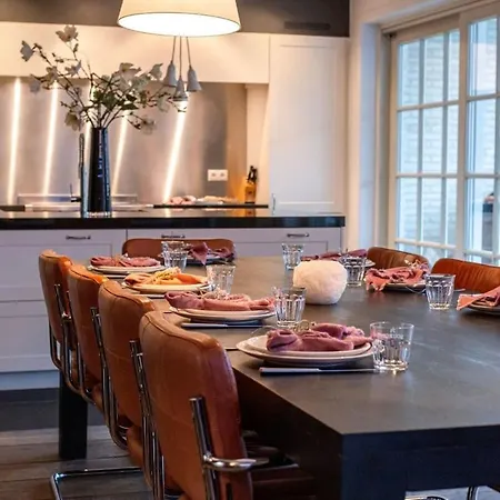 Huswell - Fabulous House For 8 People With Sunny Garden Semesterbostad