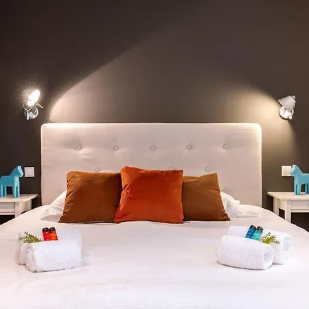 Semesterbostad Huswell - Fabulous House For 8 People With Sunny Garden *