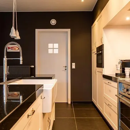 Casiola - Fabulous House For 8 People With Sunny Garden