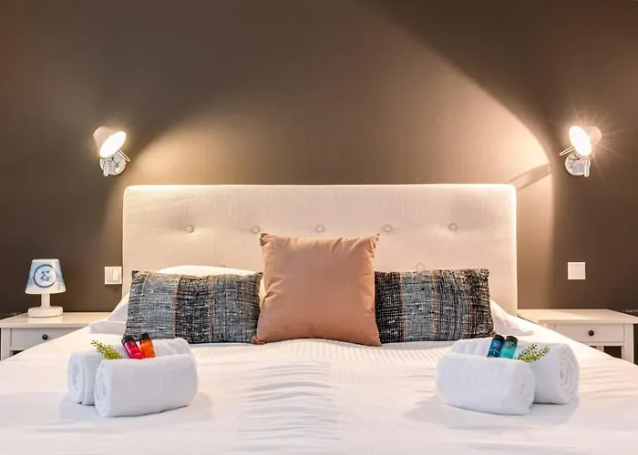 Semesterbostad Huswell - Fabulous House For 8 People With Sunny Garden