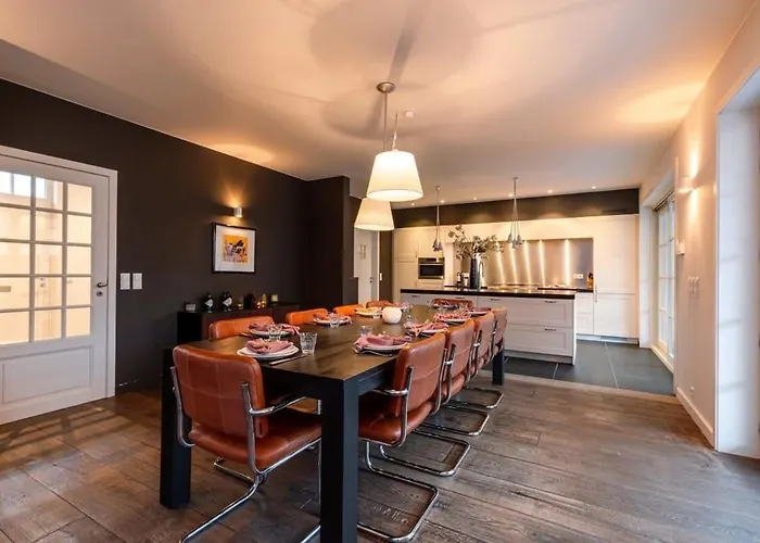 Huswell - Fabulous House For 8 People With Sunny Garden