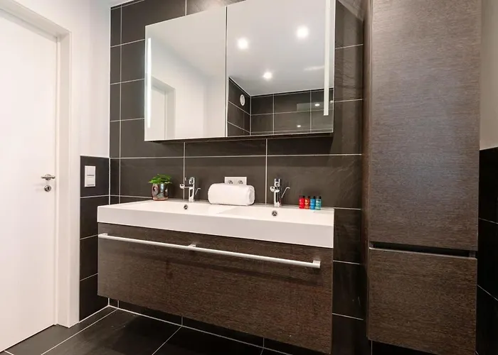 Semesterbostad Huswell - Fabulous House For 8 People With Sunny Garden