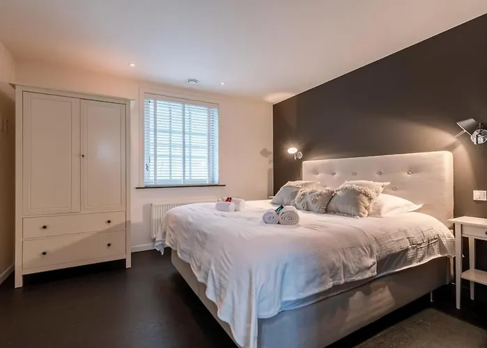 Semesterbostad Huswell - Fabulous House For 8 People With Sunny Garden Knokke-Heist