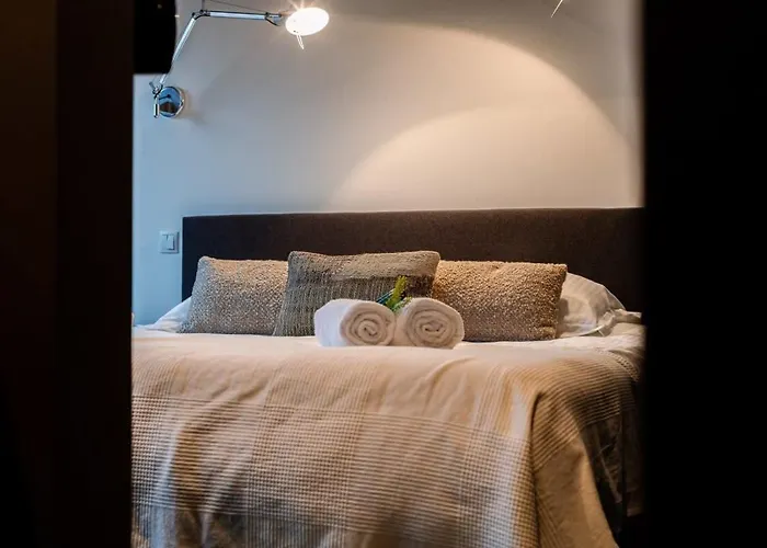 Huswell - Fabulous House For 8 People With Sunny Garden Semesterbostad