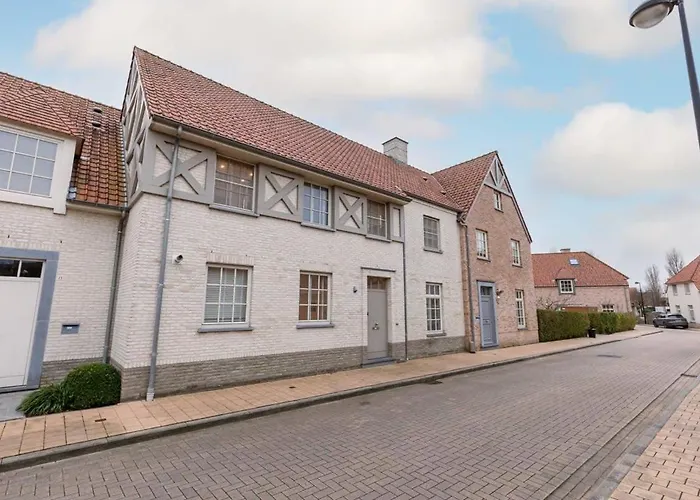 Huswell - Fabulous House For 8 People With Sunny Garden *